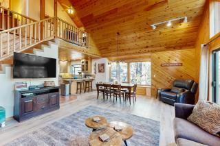 Hot Tub Hideaway - Dorrington - 6