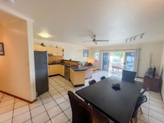 La Riviera One - Coastal Lifestyle - Three Bedroom - South Mission Beach - 4
