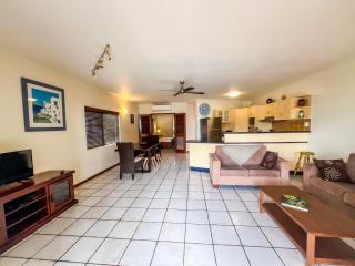 La Riviera One Coastal Life Style Two Bedroom - South Mission Beach - 7