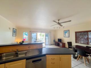 La Riviera One Coastal Life Style Two Bedroom - South Mission Beach - 5
