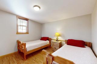 Blue Line Resort (All 3 Cabins) - Carbondale - 8