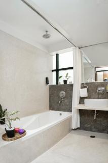 Monarch Luxur - Infantry Road - Bangalore - 3