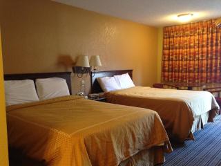 Rodeway Inn Columbus West - 9