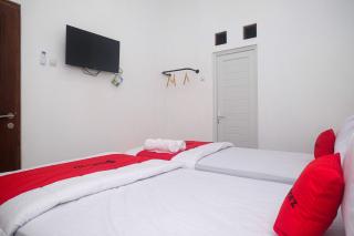 RedDoorz near INSTIPER Yogyakarta - Seturan - 7