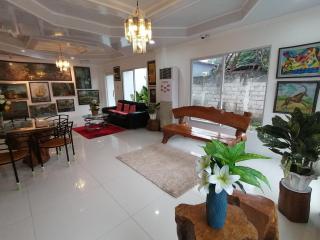 Sillero Painting Gallery and Hostel - Dumaguete - 1