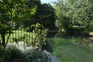 Profitez de la quiétude en bord de rivière, à 5 min du centre ville - LʼIsle-sur-la-Sorgue - 6