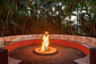 Vintage Estate - Lakeside allure with vintage decor,A plunge pool & A lawn featuring a charming gazebo - 6