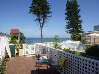 Absolute Beachfront 2BR Pet-Friendly Terrace - The Coachhouse - Collaroy - 3