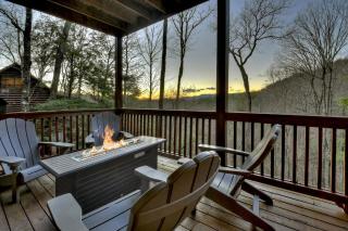 Talking Leaves Hot tub firepit and comfy king beds - Ellijay - 7