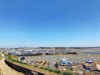 Studio à deux pas de la plage, proche commerces avec Wifi et équipements complets - FR-1-361-40 - 2