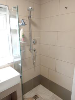 Luxurious En-suite Soft Water Air Conditioning TV ETHERIUM - Londra - 9