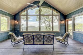 Chasing Chipmunks - Sweeping mountain views and community amenities - Jasper - 9