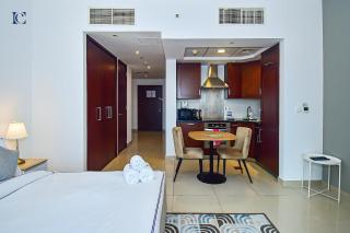 Luxury Escapes - Modern Studio Apt with Balcony near Dubai Mall - 29 Blvd - Dubai - 6