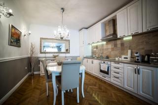Apartment Antique Theatre - Stara Sagora - 8
