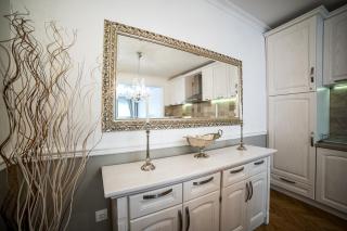 Apartment Antique Theatre - 1