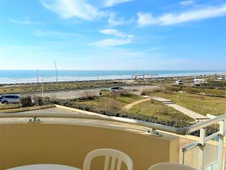 Appartement bord de mer avec balcon, parking et commodités - FR-1-652-17 - 0