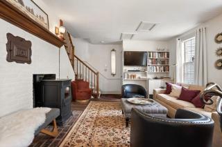 Federal on Exeter Circa 1805 Sleeps 8 - Exeter - 9