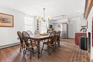 Federal on Exeter Circa 1805 Sleeps 8 - Exeter - 1