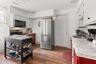 Federal on Exeter Circa 1805 Sleeps 8 - 2