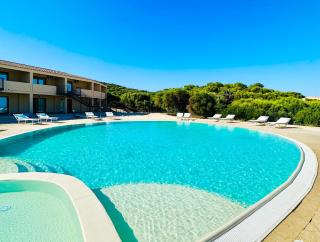 Residence with swimming-pool in Isola Rossa, just about 2 km from the beach La Marinedda - Isola Rossa - 1