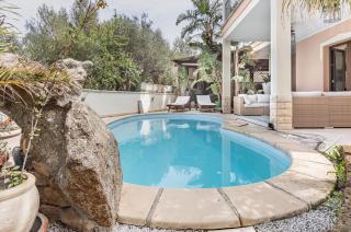 Stunning Villa Paola with Swimming Pool & Terrace! - Villasimius - 9