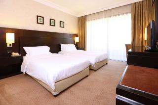 Ramada Plaza by Wyndham Beirut Raouche - Beirut - 3