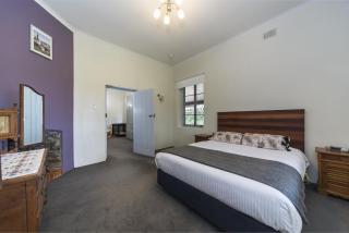 1860 Wine Country Cottages - 5