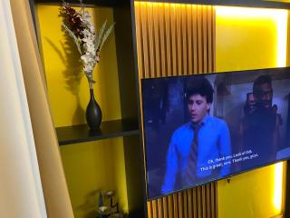 Laugh and Lounge 2 Bedroom Luxury Condo Air residence Makati - Manila - 6