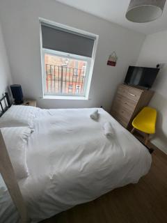 Riverside Relax 1 bedroom near Airport and City Centre PL - 4
