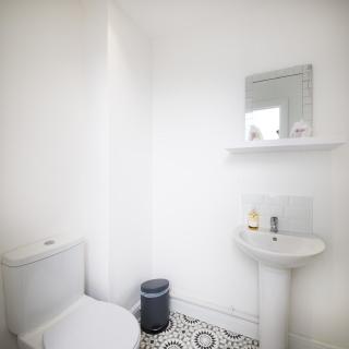 GuestReady - Monochromatic Retreat - Liverpool - 5