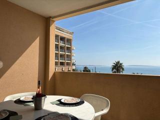 Appartement avec Vue Mer, Piscine et Parking à Cannes la Bocca, à 200m de la Plage - FR-1-609-55 - Cannes - 1