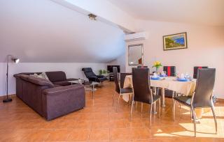 4 Bedroom Amazing Home In Jesenice - Jesenice - 7