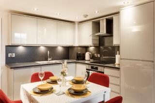 Charming retreat in Bradford - 8