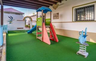 Gorgeous Apartment In Fuengirola - Fuengirola - 1