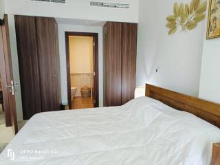 Reva Residence Luxurious 2 BHK - Dubai - 2