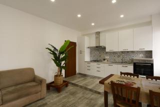 Kennedy Family Apts - 5