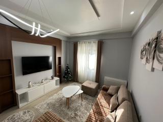 Modern City Suite - 2