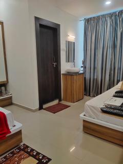 Hotel Sai Maa - Shirdi - 9