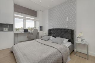 Elegant Apartment with Balcony Near Poniatowski Park Łódź by Noclegi Renters - Łódź - 9