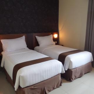 Nueve Malioboro Hotel Yogyakarta - Yogyakarta - 3