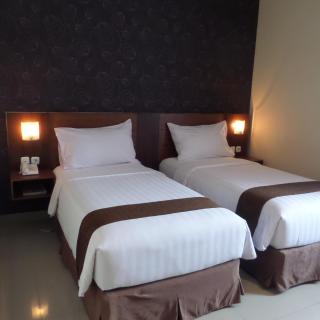Nueve Malioboro Hotel Yogyakarta - Yogyakarta - 2