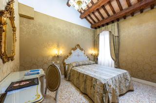 Hotel Ca' Dogaressa - Venice - 2