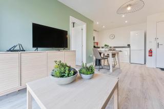 StayZeni, Hardwick House Derby Lovely 2 Bed Flat - 3
