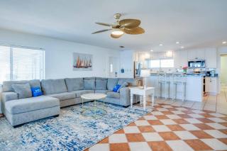 Perfect Summer Vacation/ Waterfront Property/Bay Views/ Ocean Views/ Boat Dock/ Kayak/Dog Friendly! - Panacea - 7