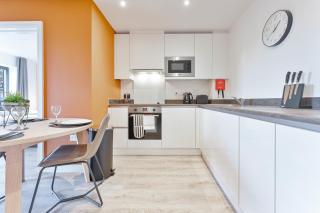 StayZeni, Hardwick House Derby Modern 2 Bed Flat - 9