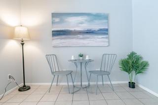 Private Pool & Yard Mins to Dining & University - Mobile - 3