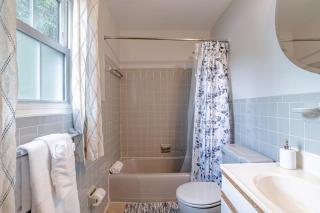 Private Pool & Yard Mins to Dining & University - Mobile - 3