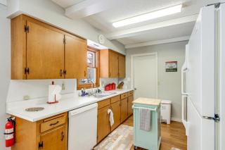 Waterfront Pine River Home with Shared Dock! - Pine River - 4
