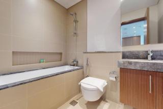 5242 Tower 2 - Cosy One Bedroom - 1