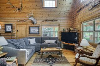 Large Group Cabin | Near Snake River & Kelly Canyon - Rigby - 1